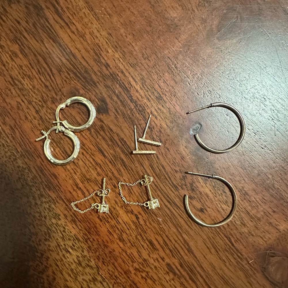 Elegant Gold Hoop Earrings Set
